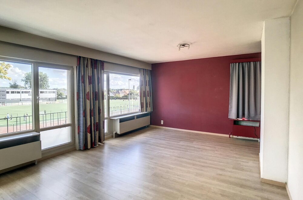 lichtrijk-appartement-te-koop-met-2-slaapkamers-en-garagebox-te-sint-michiels006.jpg