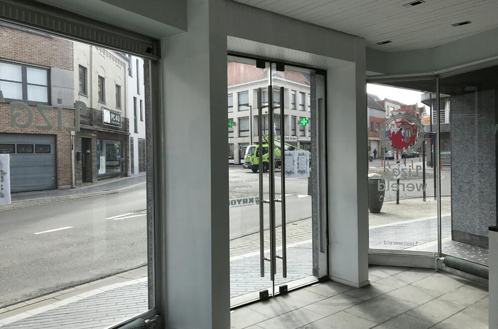 kantoor-van-ca-30-m-op-invalsweg-centrum-roeselare006.jpg