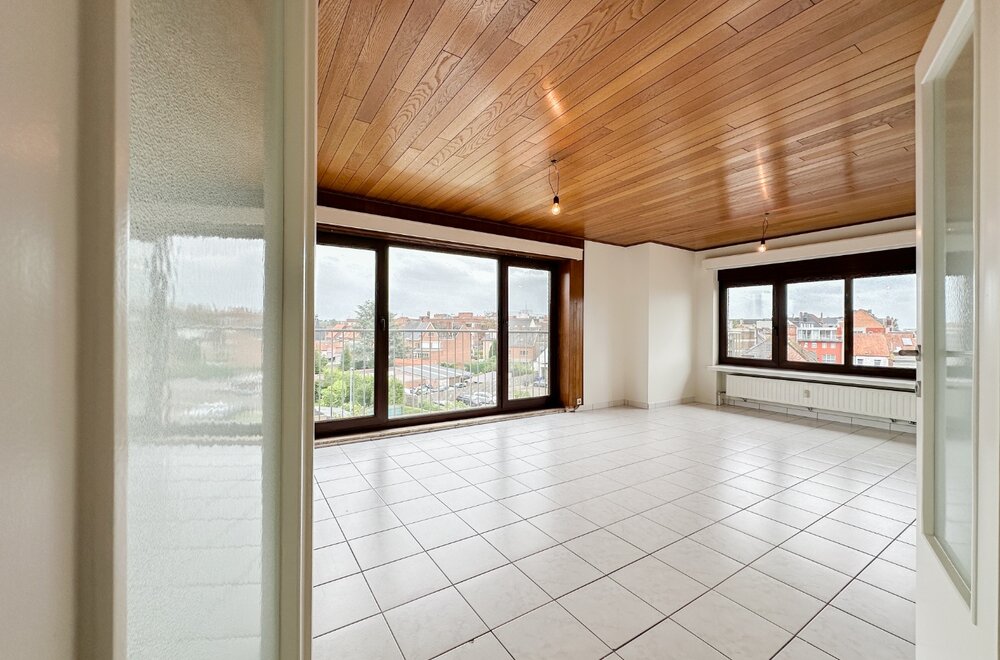 te-koop-appartement-met-balkon-garage-en-bergruimte-op-centrale-ligging-te-zottegem004.jpg