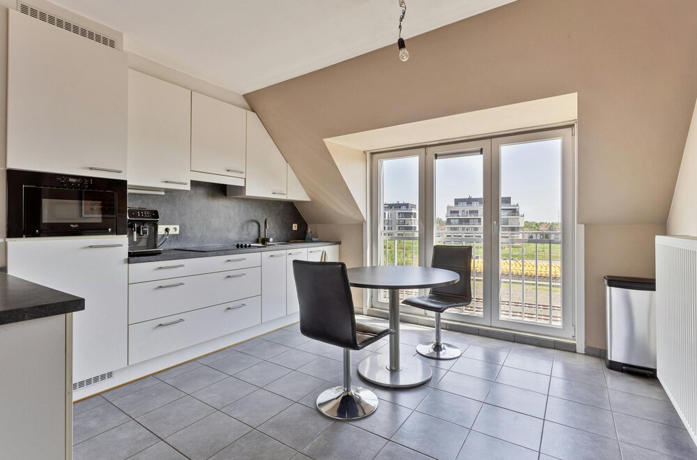 dakappartement-met-2-slaapkamers-en-terras-te-roeselare-004.jpg