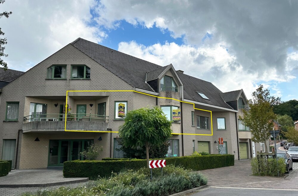 te-koop-instapklaar-3-slaapkamerappartement-met-terras-en-garage-aan-het-kluisbos001.jpg