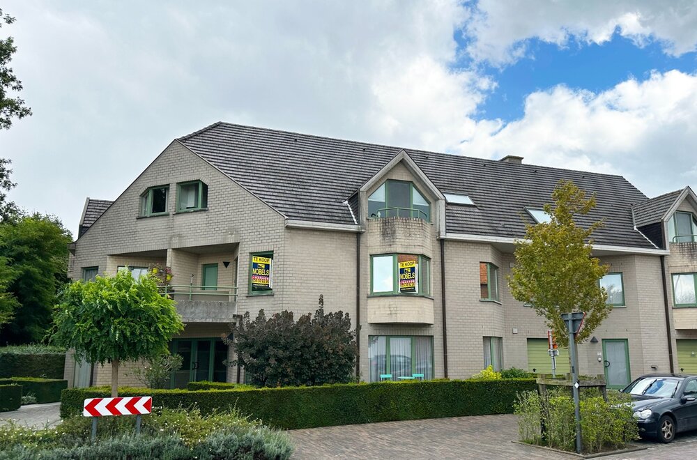 te-koop-instapklaar-3-slaapkamerappartement-met-terras-en-garage-aan-het-kluisbos002.jpg