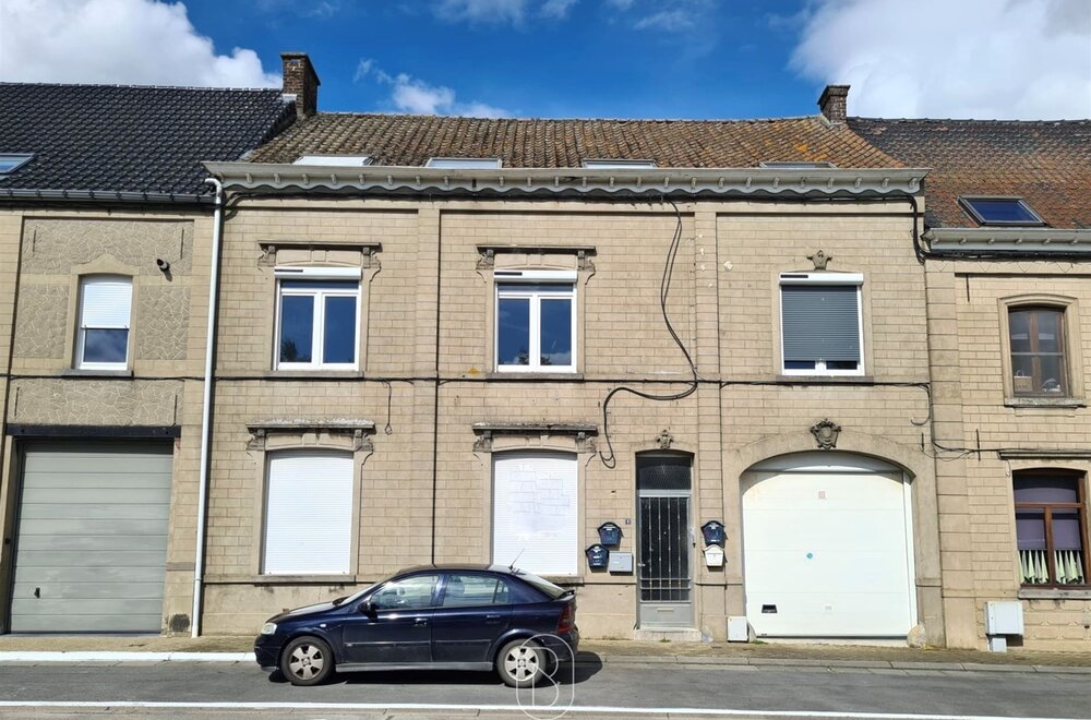 gelijkvloers-2-slaapkamer-appartement-met-garage-001.jpg