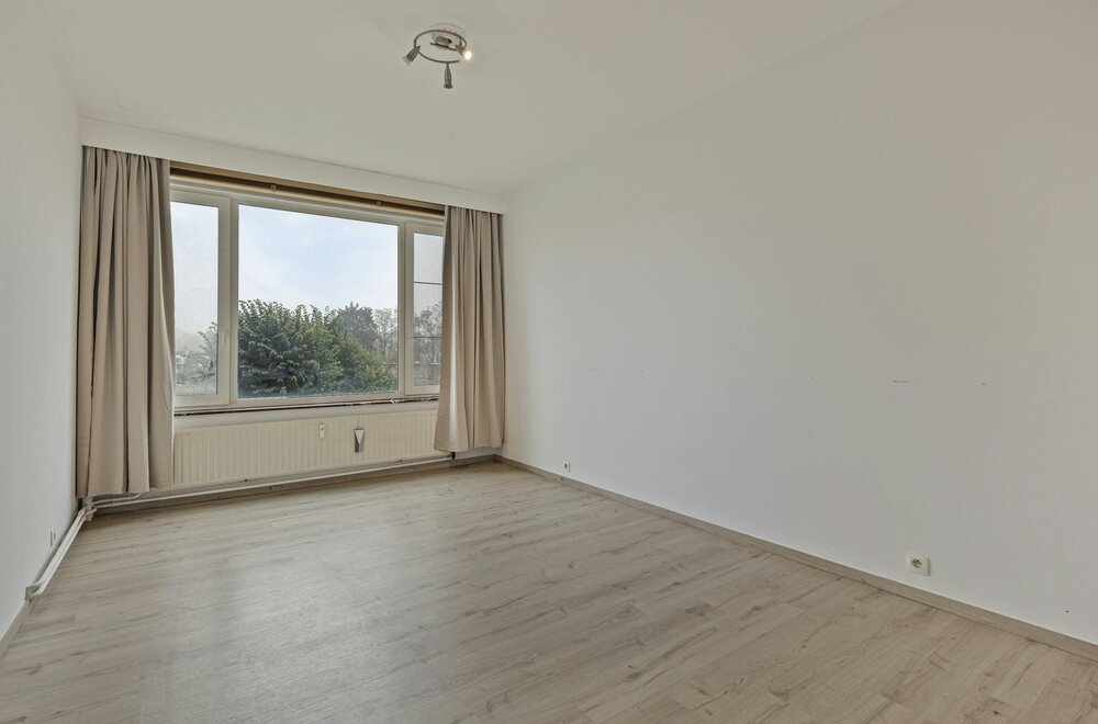 appartement-met-2-slaapkamers-en-terras-te-koop-in-antwerpen013.jpg