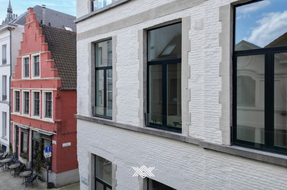 instapklaar-appartement-op-1e-verdieping-in-het-historische-hart-van-gent016.jpg