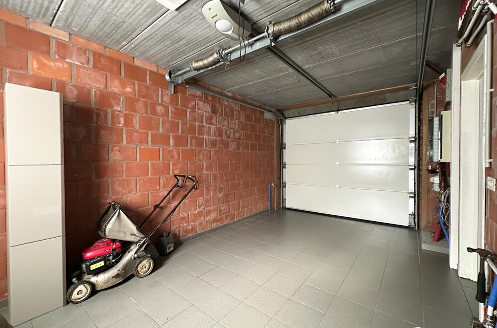 te-koop-recente-duurzame-woning-2013-met-garage-te-lozer-kruisem-025.jpg