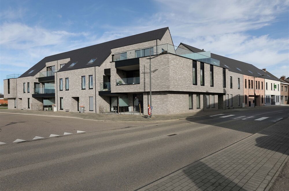 ruime-nieuwbouwwoning-van-200m-met-4-slpk-2-carports-en-tuin-woning-in-afwerking-020.jpg