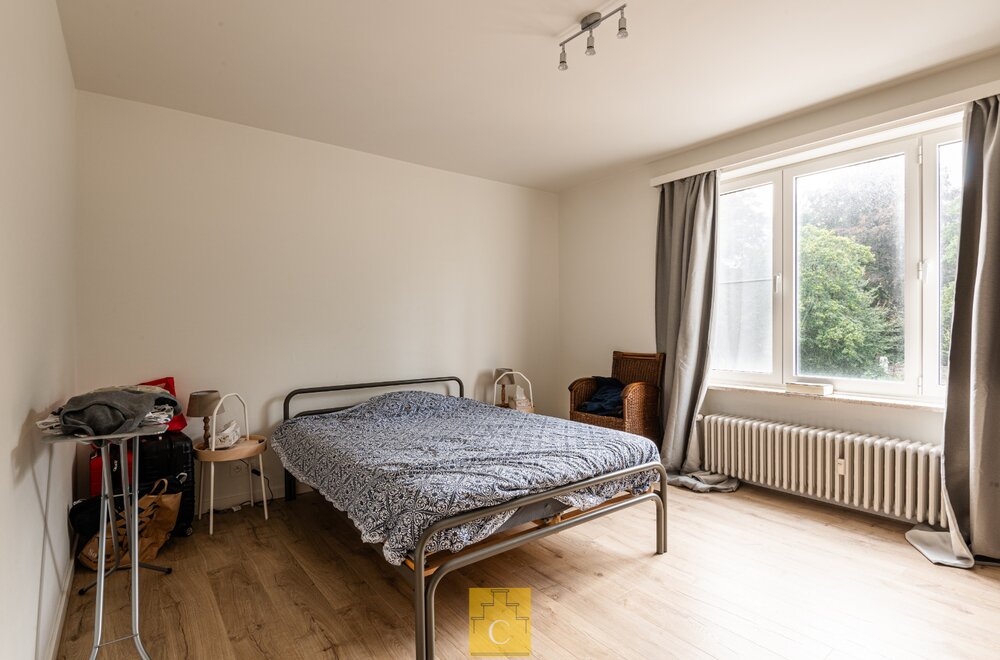 volledig-gerenoveerd-lichtrijk-3-slaapkamerappartement-met-uitstekende-ligging-023.jpg