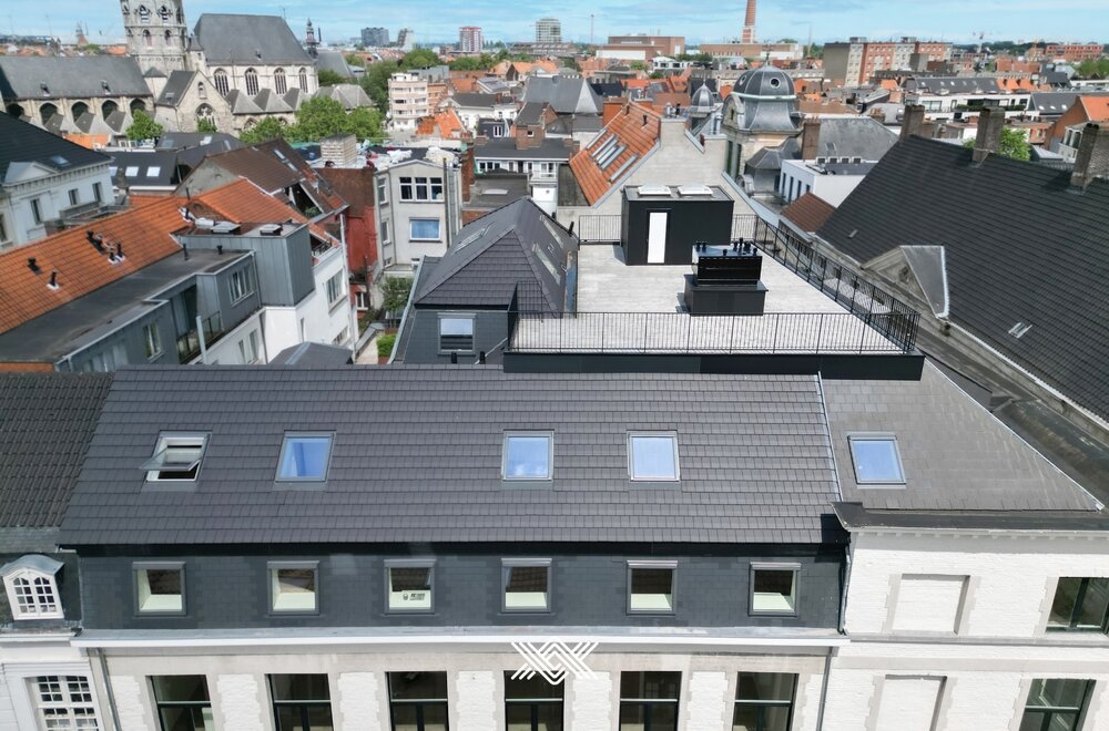 tweeslaapkamer-appartement-met-loggia-op-2e-verdieping-in-het-historische-hart-van-gent031.jpg