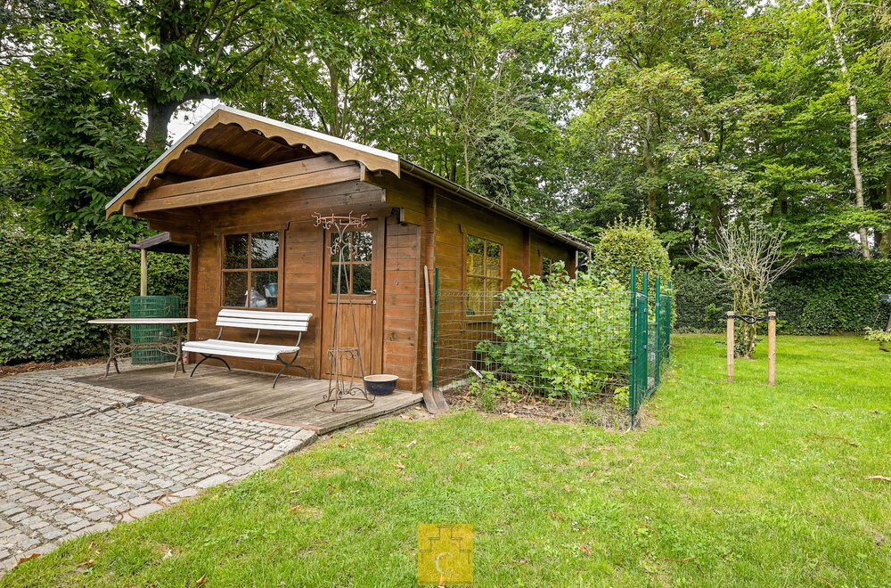 ruime-villa-op-een-zonnig-perceel-aan-de-rand-van-het-bos-heel-veel-privacy-met-zwemspa-en-barrelsauna-grote-garage-perceel-1050-m2018.jpg