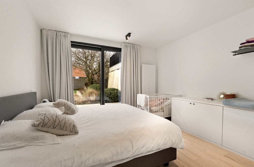 recent-gerenoveerde-woning-met-4-slaapkamers-en-perfect-geori-nteerde-tuin015.jpg