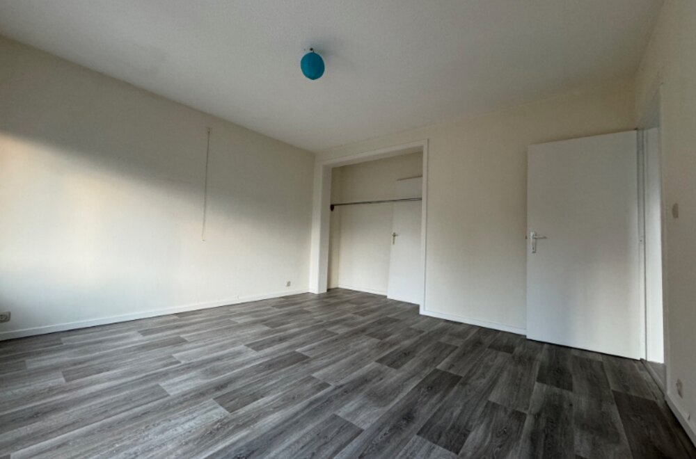 gelegen-in-het-centrum-compleet-gerenoveerd-appartement-te-koop-via-expert-immo014.jpg