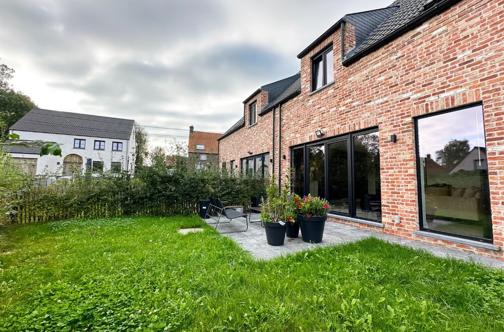 te-koop-landelijke-recent-woning-op-unieke-woonsite-te-zwalm023.jpg