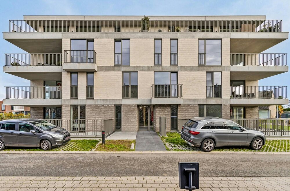modern-appartement-met-prachtig-terras-te-koop-in-rumbeke011.jpg