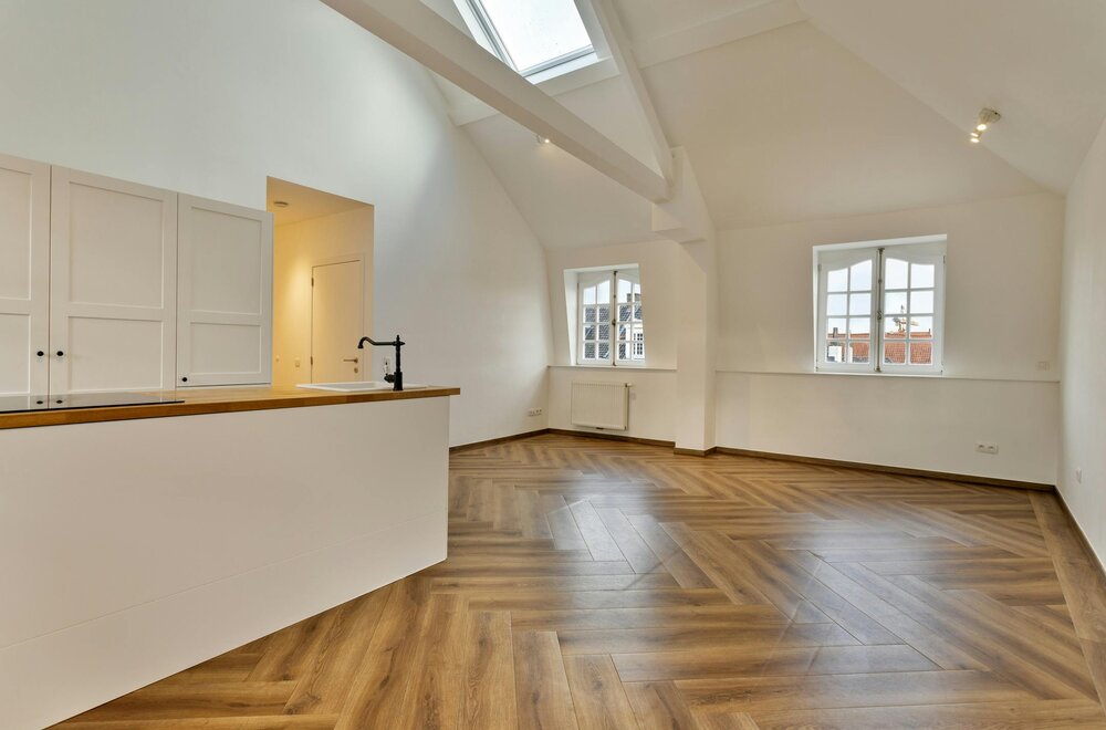 charmant-2-slaapkamerpenthouse-met-uniek-zicht-in-brugge004.jpg