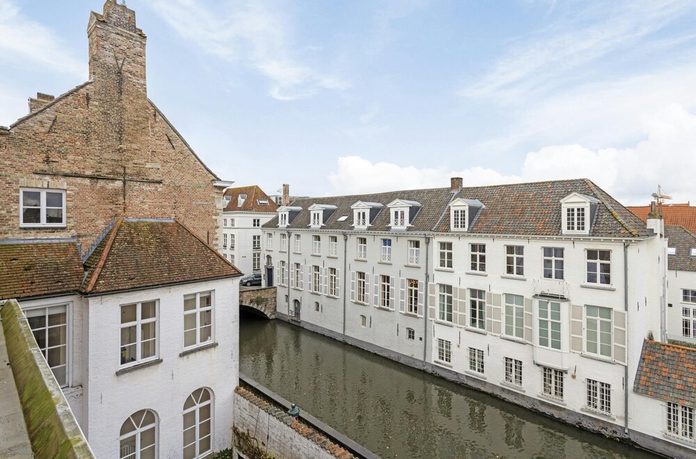 charmant-2-slaapkamerpenthouse-met-uniek-zicht-in-brugge008.jpg