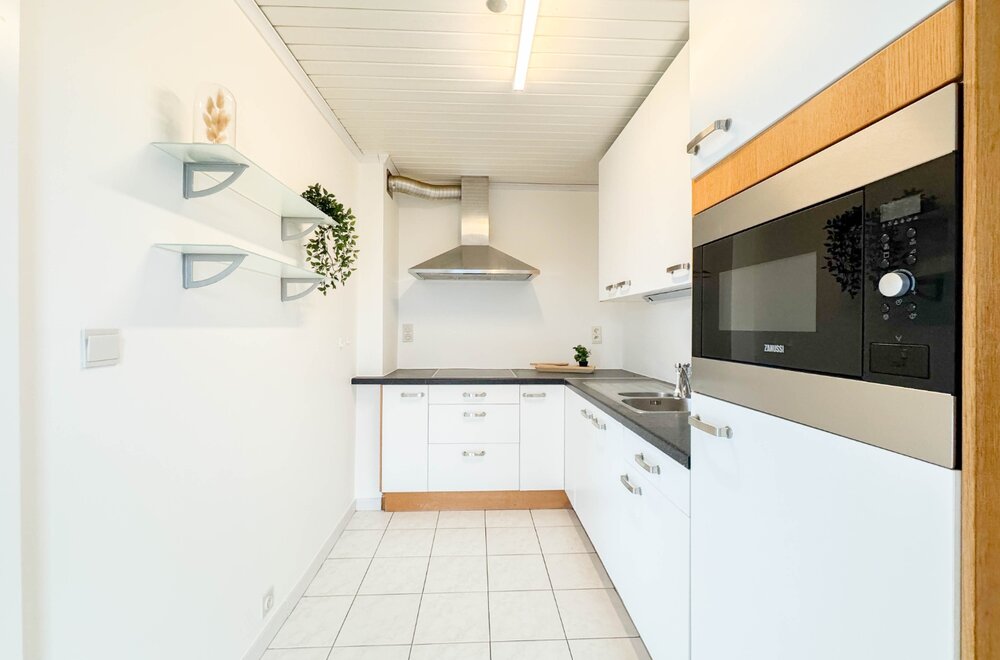 te-koop-appartement-met-balkon-garage-en-bergruimte-op-centrale-ligging-te-zottegem007.jpg