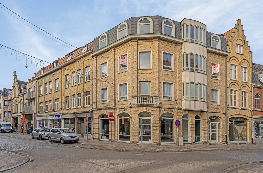 appartement-te-koop-in-ieper-met-twee-slaapkamers-en-terras002.jpg