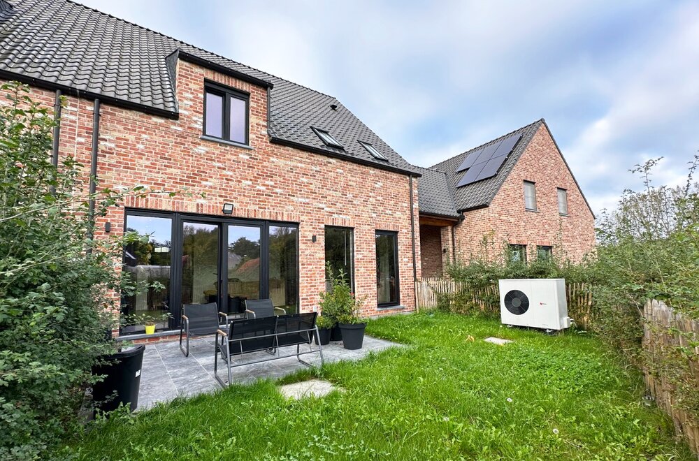 te-koop-landelijke-recent-woning-op-unieke-woonsite-te-zwalm022.jpg