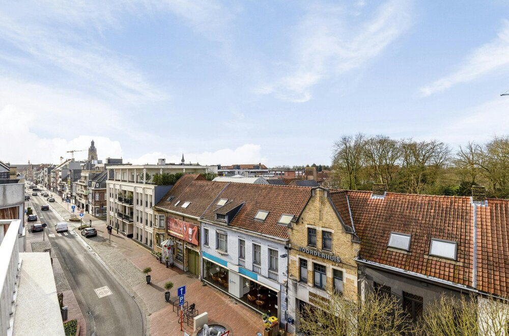 recent-volledig-gerenoveerd-2-slaapkamer-appartement-te-roeselare-017.jpg