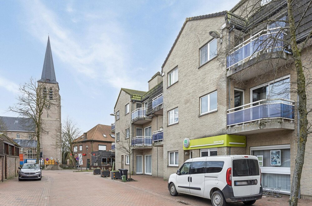 appartement-met-2-slaapkamers-te-koop-in-centrum-wuustwezel-003.jpg