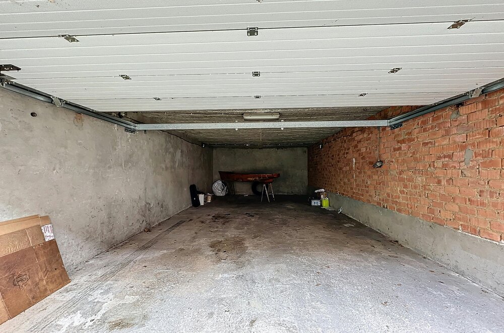 ruime-garagebox-te-koop-op-de-rietschoorvelden-in-merksem-002.jpg