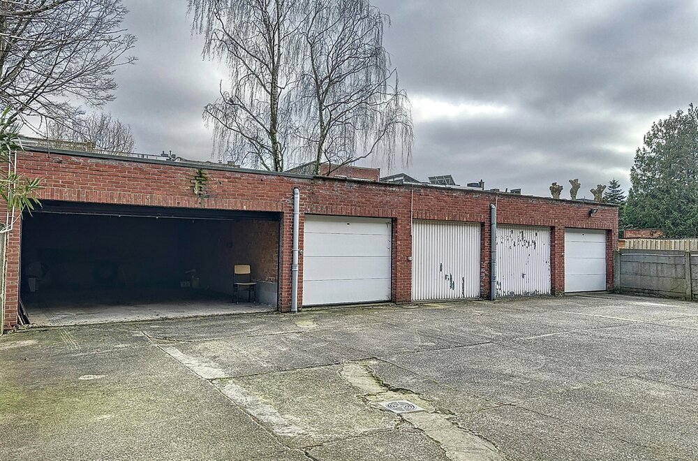 ruime-garagebox-te-koop-op-de-rietschoorvelden-in-merksem-005.jpg