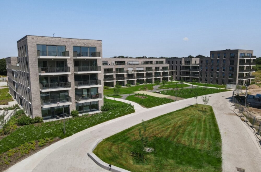 volledig-afgewerkt-tweeslaapkamer-appartement-met-zuigericht-terras002.jpg