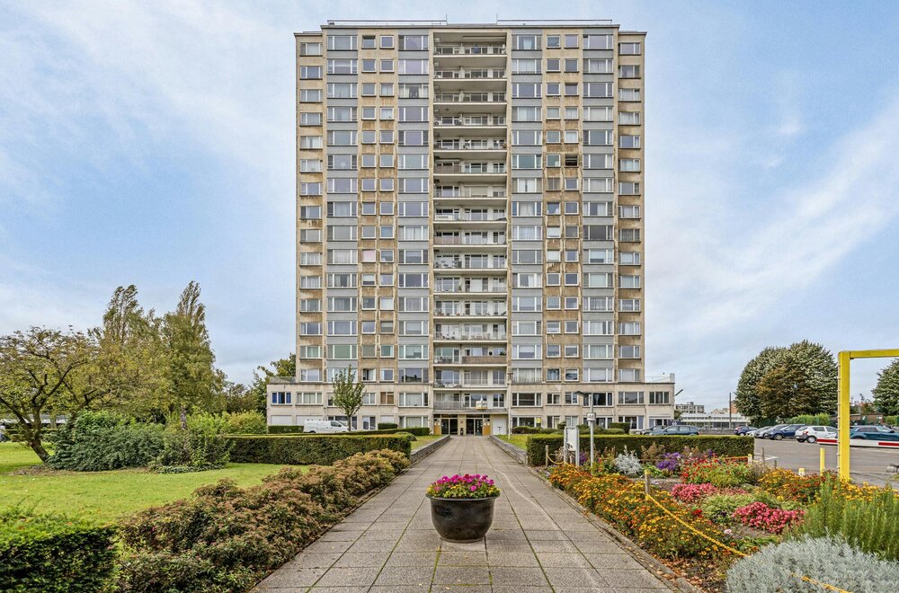 appartement-met-2-slaapkamers-en-terras-te-koop-in-antwerpen013.jpg