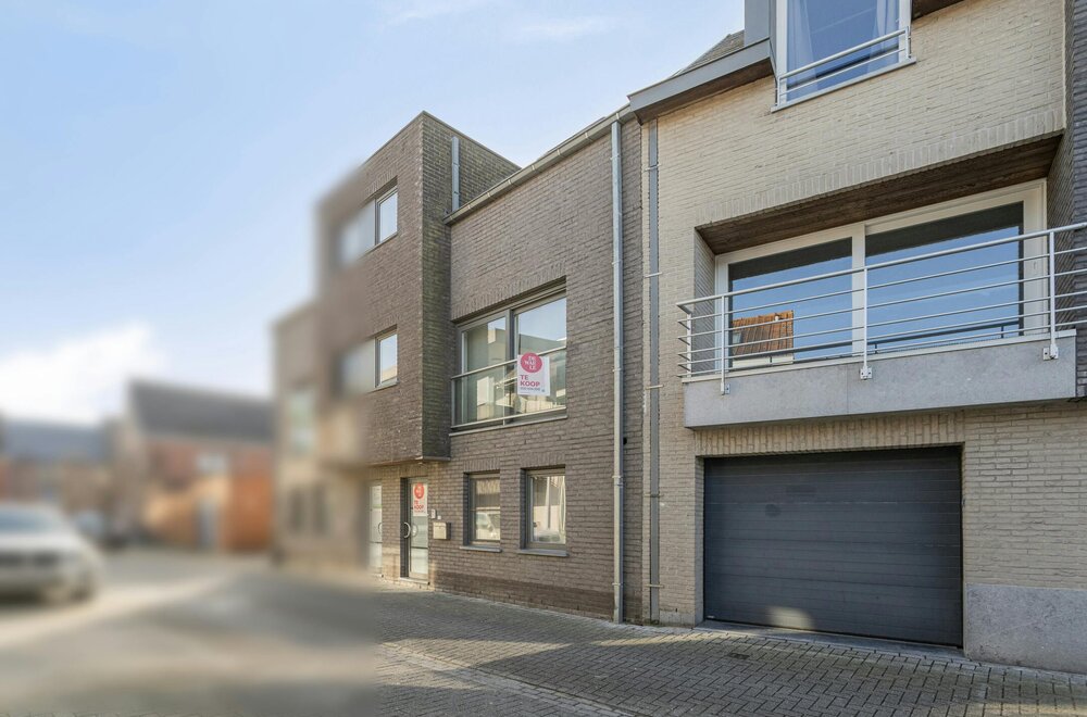 lichtrijk-appartement-met-3-slaapkamers-en-garage-in-aartijke001.jpg