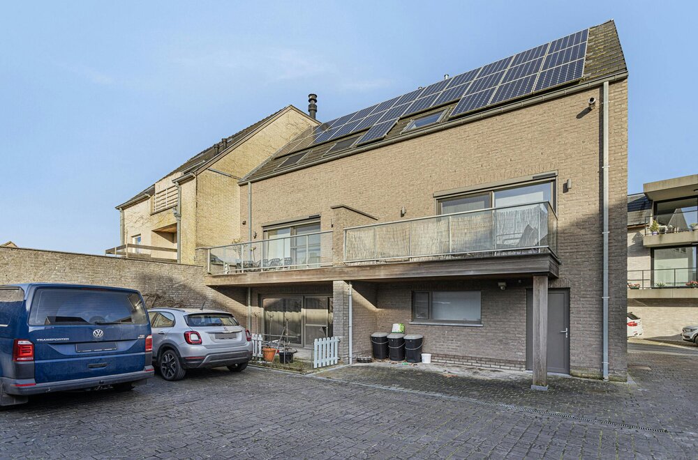 lichtrijk-appartement-met-3-slaapkamers-en-garage-in-aartijke009.jpg