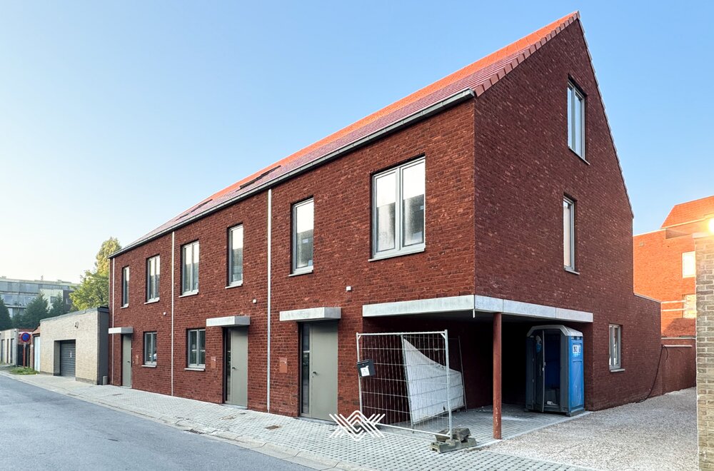 nieuwbouwwoning-met-zonnige-tuin-in-aalter-6-btw-mogelijk002.jpg