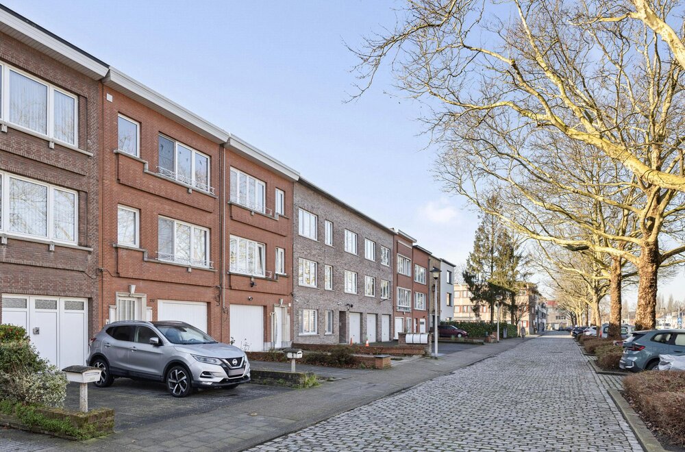 appartement-met-2-slaapkamers-tuin-en-staanplaats-te-koop-in-wilrijk023.jpg