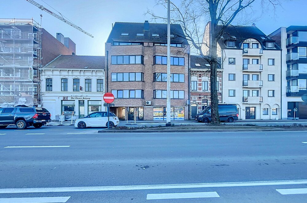 appartement-met-2-slaapkamers-en-terras-aan-station-eeklo003.jpg