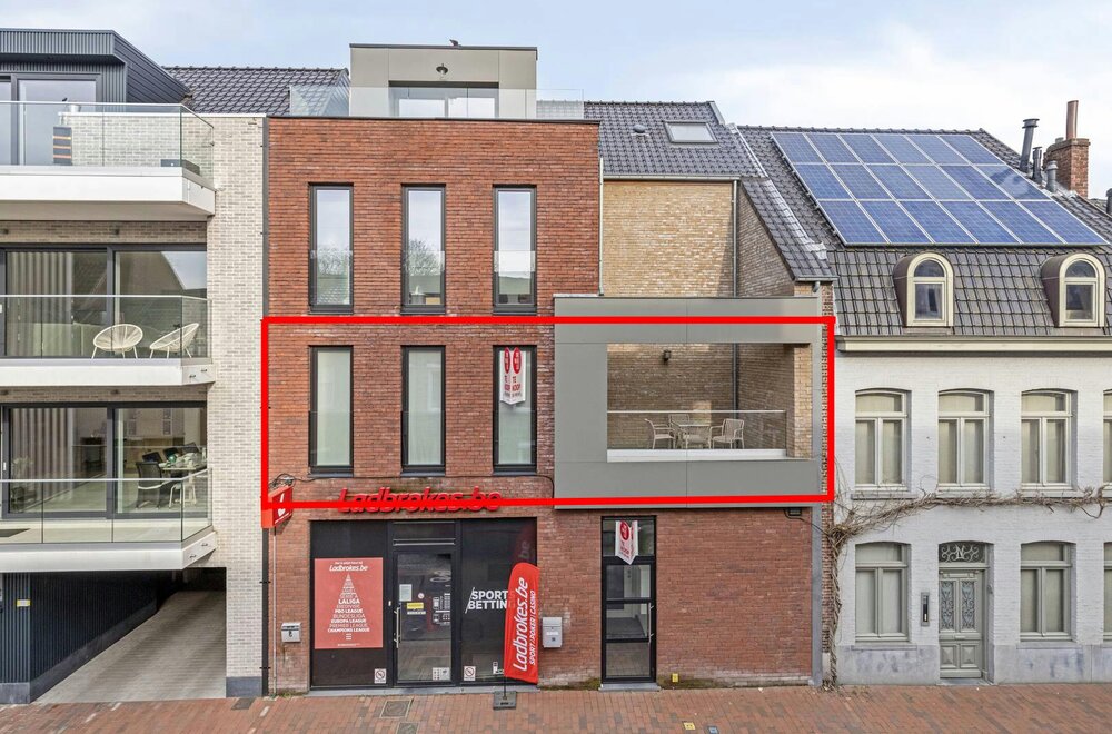 instapklaar-1-kamerappartement-te-koop-in-de-ieperstraat-in-poperinge003.jpg