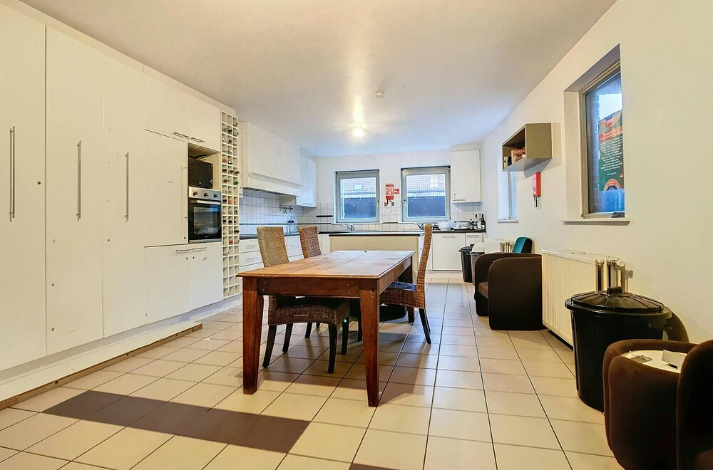 twee-studentenkamers-te-koop-op-toplocatie-in-antwerpen009.jpg