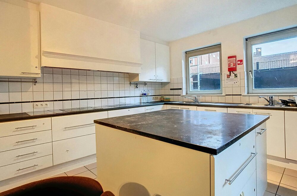 twee-studentenkamers-te-koop-op-toplocatie-in-antwerpen010.jpg