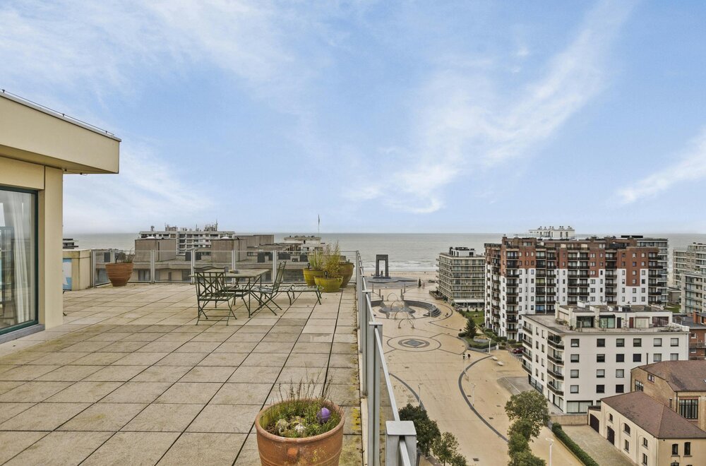 twee-penthouses-met-ruime-terrassen-en-garage-in-de-panne001.jpg