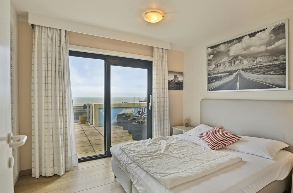 twee-penthouses-met-ruime-terrassen-en-garage-in-de-panne033.jpg