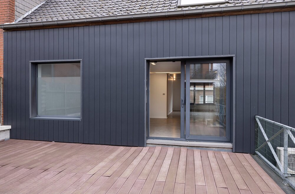 meergezinswoning-met-handels-woongelijkvloers-en-twee-extra-appartementen-centraal-meulebeke-011.jpg