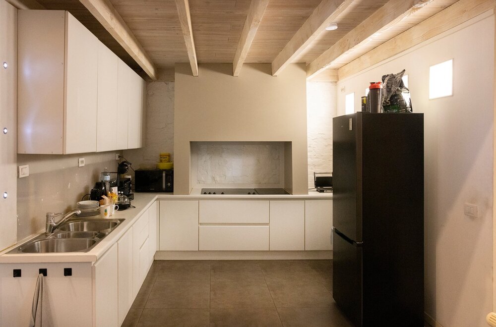 meergezinswoning-met-handels-woongelijkvloers-en-twee-extra-appartementen-centraal-meulebeke-015.jpg