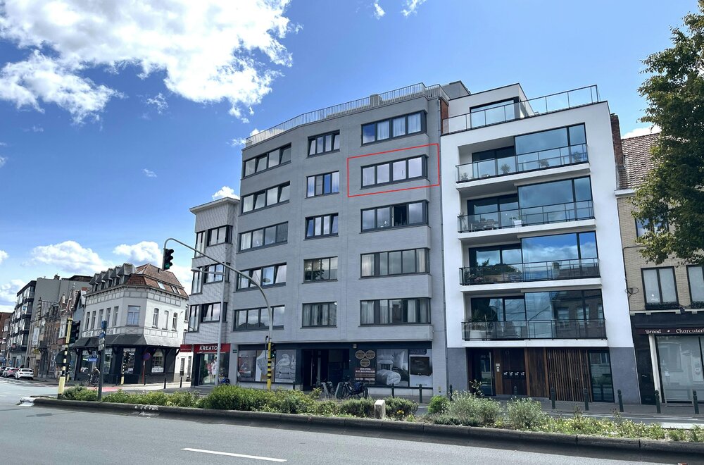 appartement-met-3-slaapkamers-en-garage-te-koop-in-eeklo001.jpg