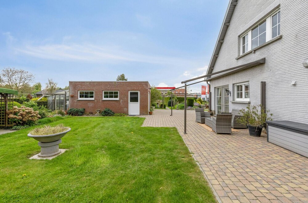 villa-op-een-perceel-van-ca-3-436m-te-koop-in-aartselaar022.jpg