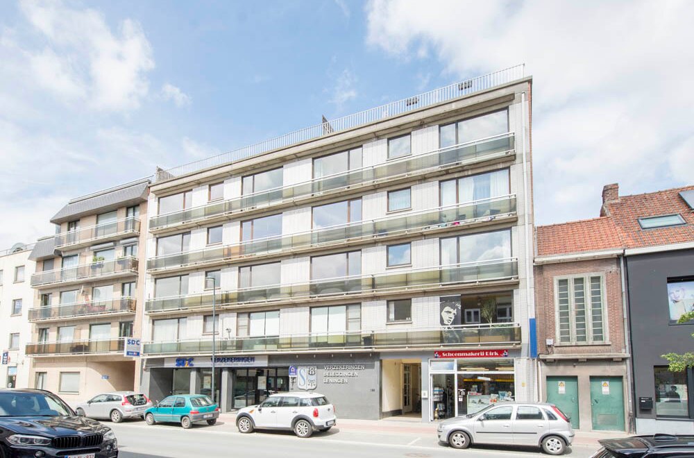 te-koop-instapklare-opbrengsteigendom-appartement-op-topligging-te-harelbeke002.jpg