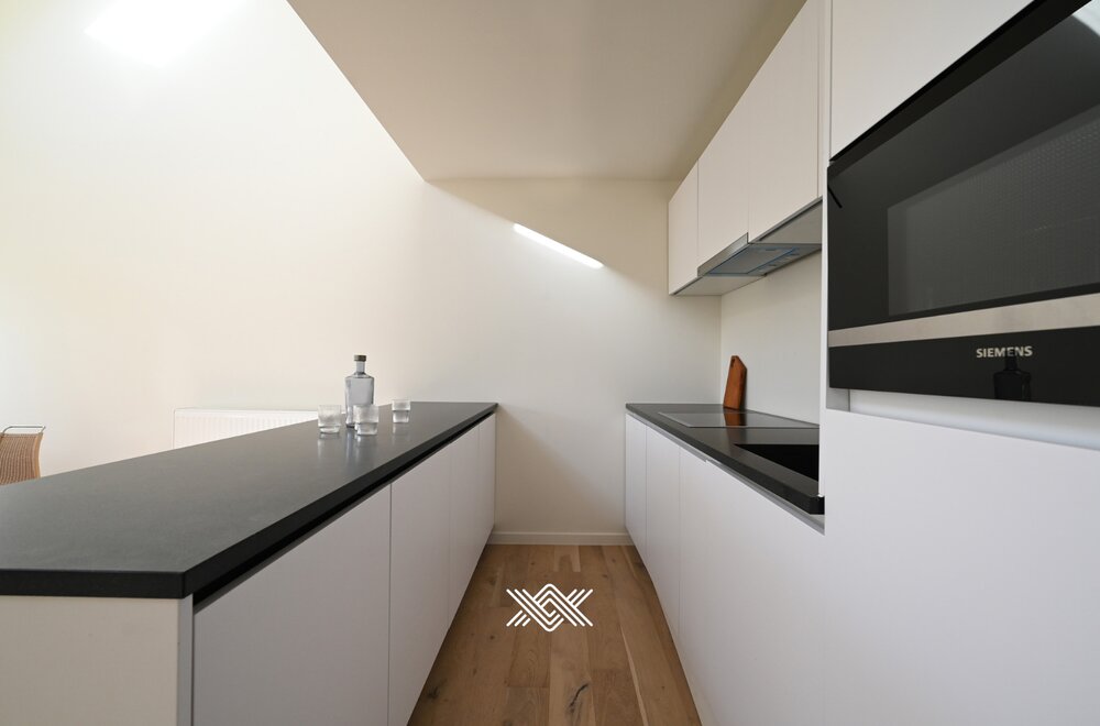 tweeslaapkamer-appartement-met-loggia-op-2e-verdieping-in-het-historische-hart-van-gent010.jpg