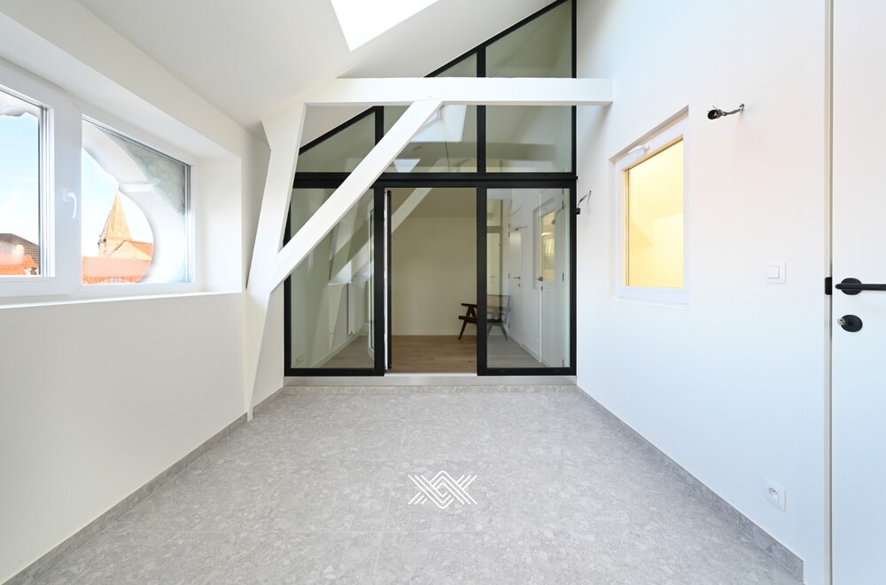 tweeslaapkamer-appartement-met-loggia-op-2e-verdieping-in-het-historische-hart-van-gent020.jpg
