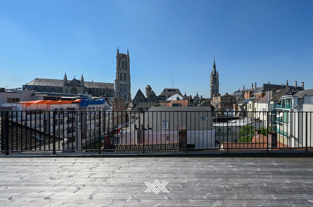 tweeslaapkamer-appartement-met-loggia-op-2e-verdieping-in-het-historische-hart-van-gent022.jpg