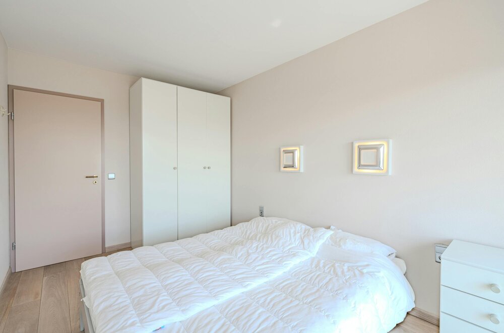 doorloopappartement-met-frontaal-zeezicht-op-toplocatie-008.jpg