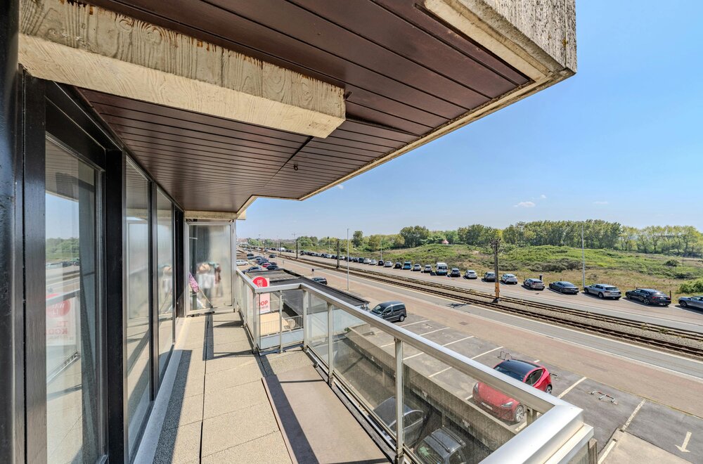 doorloopappartement-met-frontaal-zeezicht-op-toplocatie-013.jpg