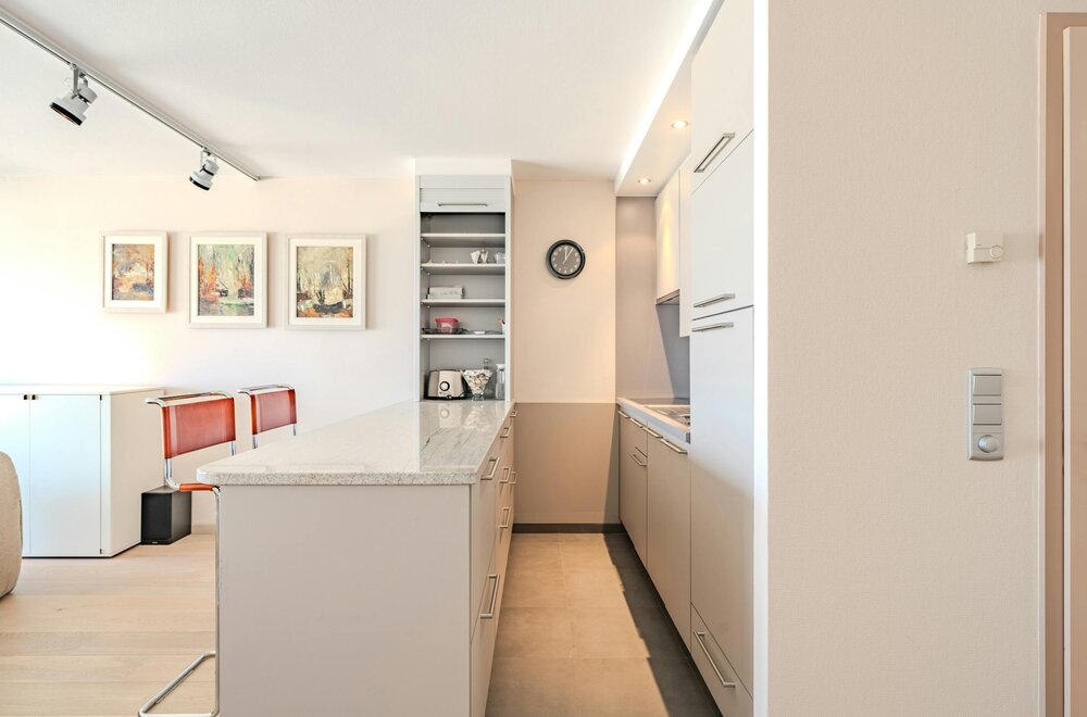 doorloopappartement-met-frontaal-zeezicht-op-toplocatie-024.jpg
